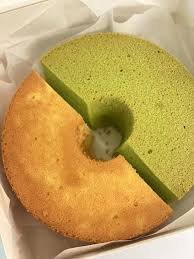 1/2 Pandan Chiffon + 1/2 Orange Lemon Chiffon
